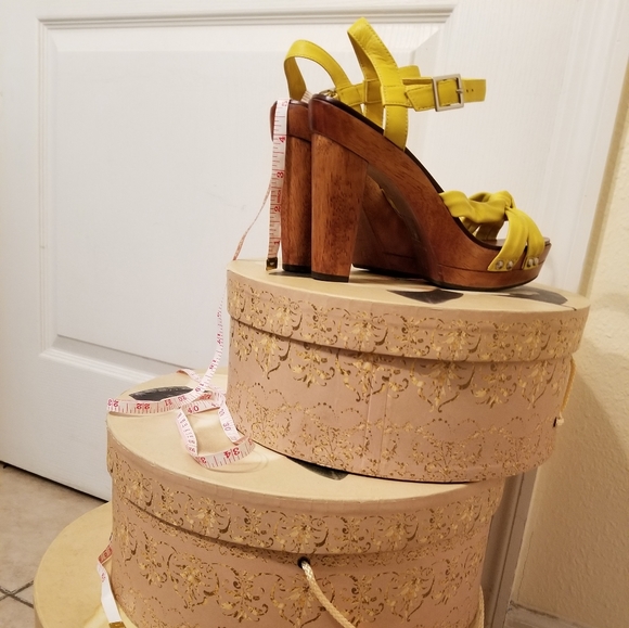 Aldo Wooden Block Heels - Picture 7 of 9